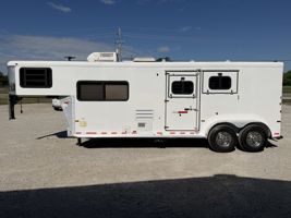 2003 2 horse Sundowner 2 Horse Gooseneck Living Quarters