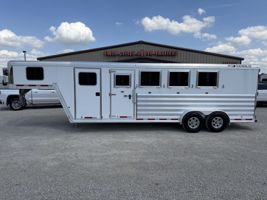 2024 4 horse Featherlite Trailers 4 Horse Gooseneck 9600