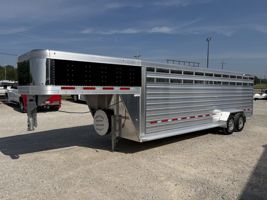 2026 Stock horse Featherlite Trailers 24' Stock Gooseneck 8117