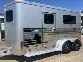2025 2 horse Sundowner Charter