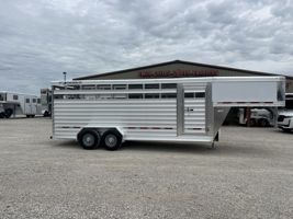 2026 Stock horse Featherlite Trailers 8117
