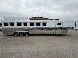 2016 7 horse Sundowner Rancher Sport