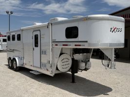 2005 3 horse Exiss Trailers 3 Horse Gooseneck Living Quarters