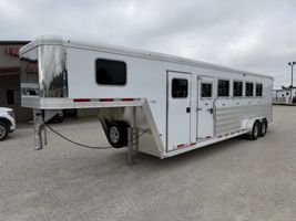 2026 5 horse Featherlite Trailers 5 Horse Gooseneck 9600