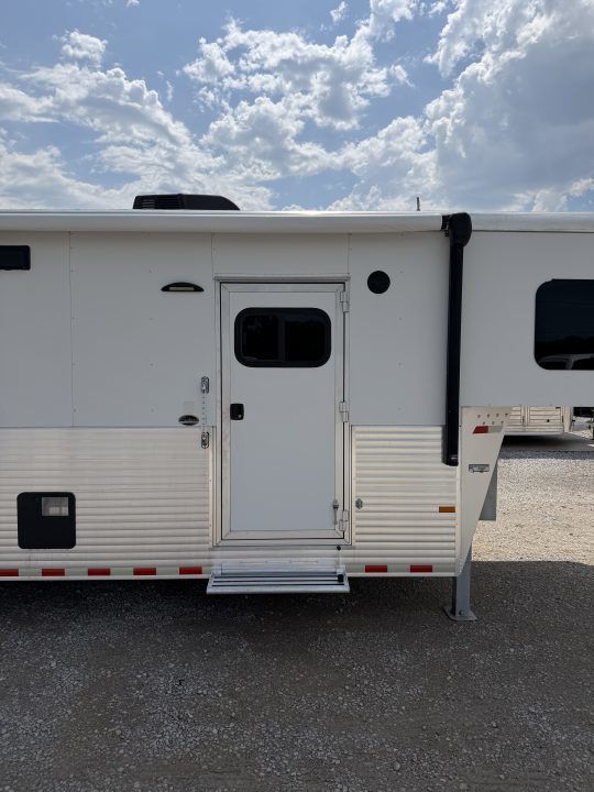 Trailer Photo 12