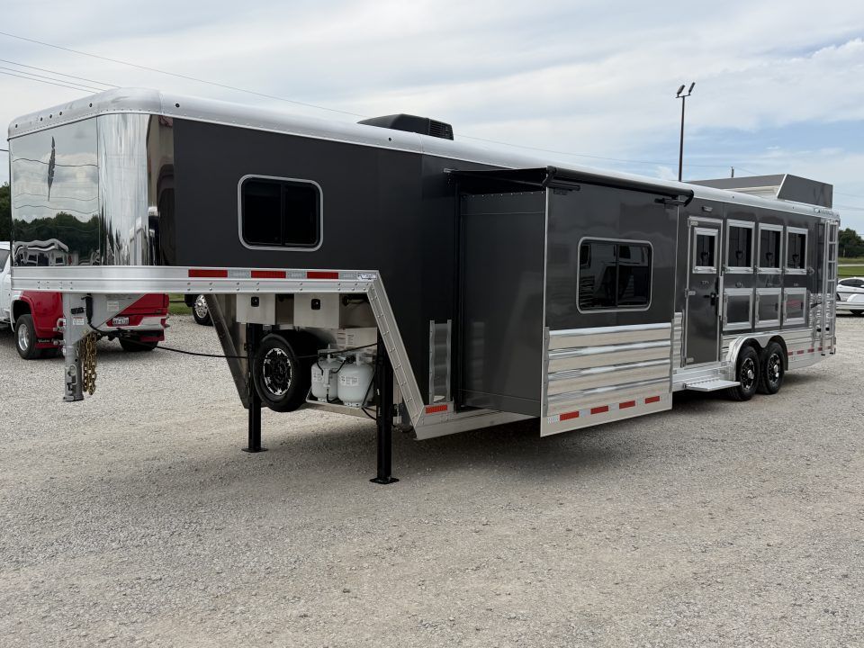 Trailer Photo 1