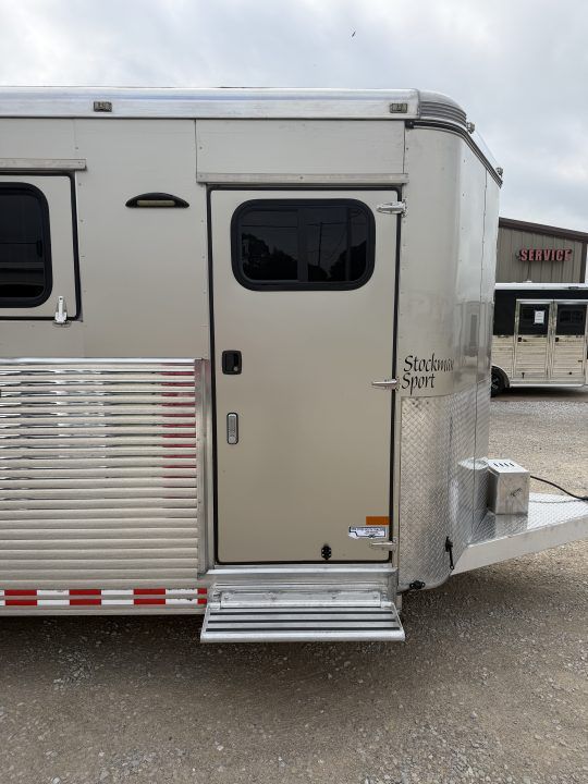 Trailer Photo 12