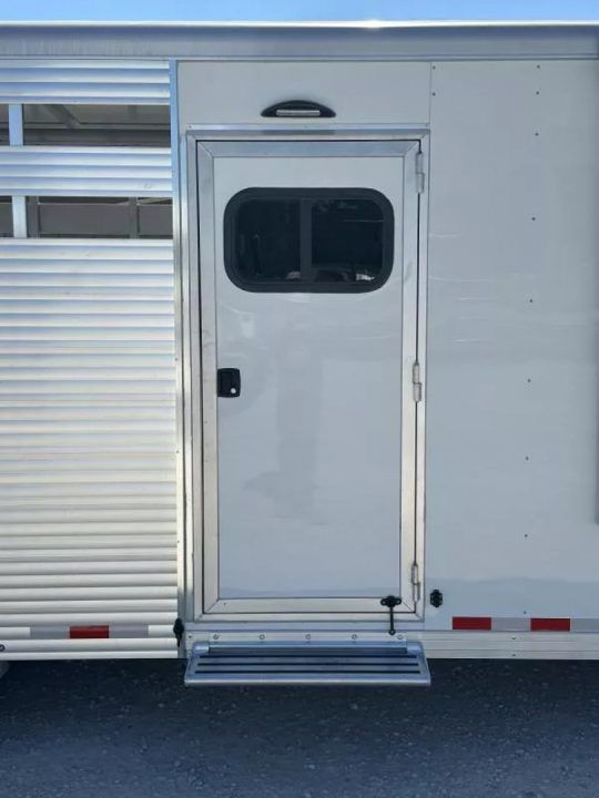 Trailer Photo 13