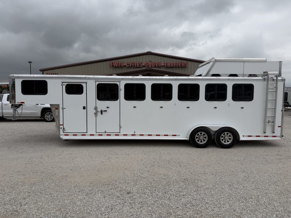 Trailer Photo 1