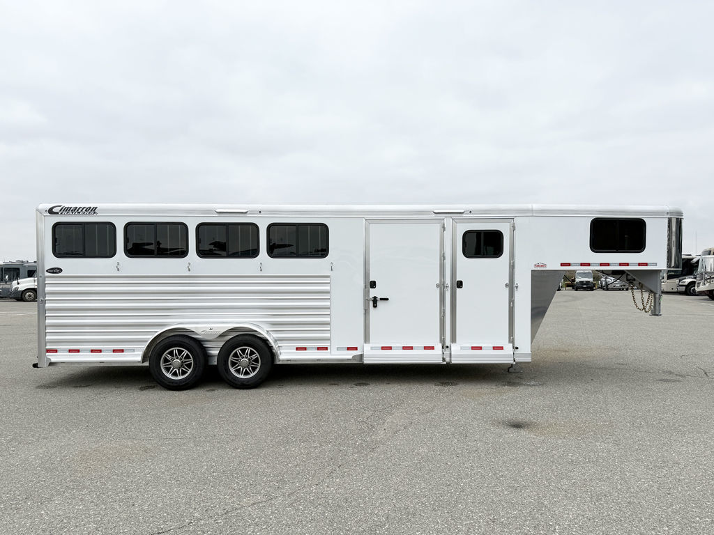 Trailer Photo 2