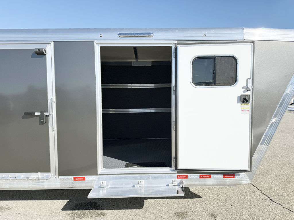 Trailer Photo 2