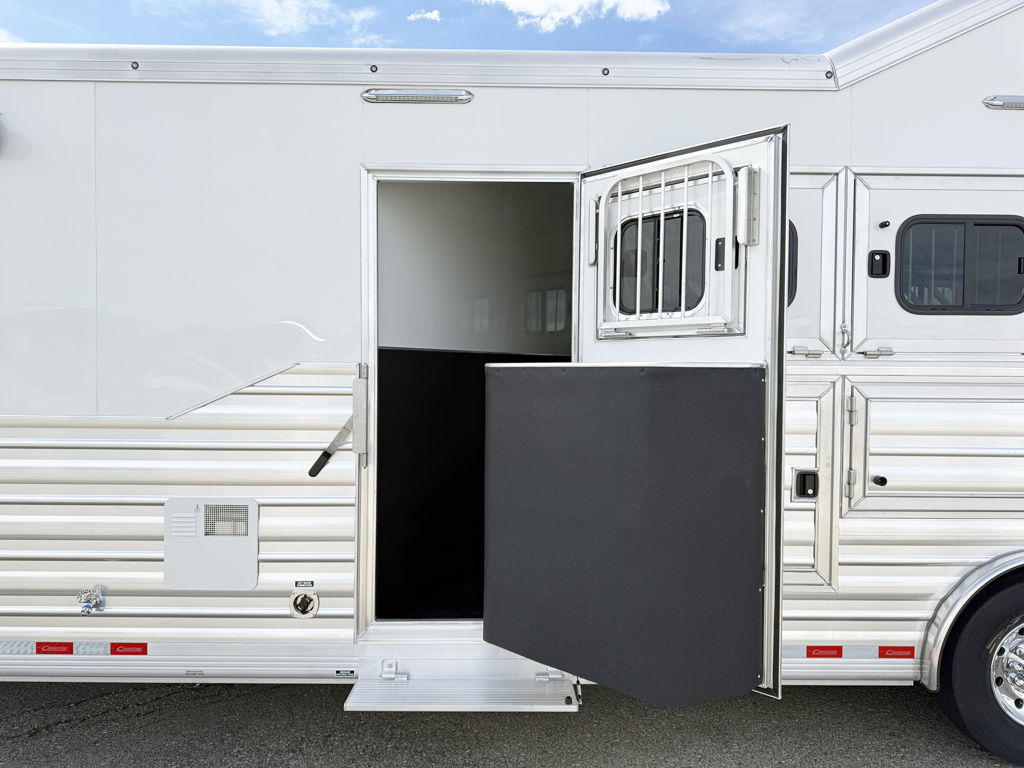 Trailer Photo 24