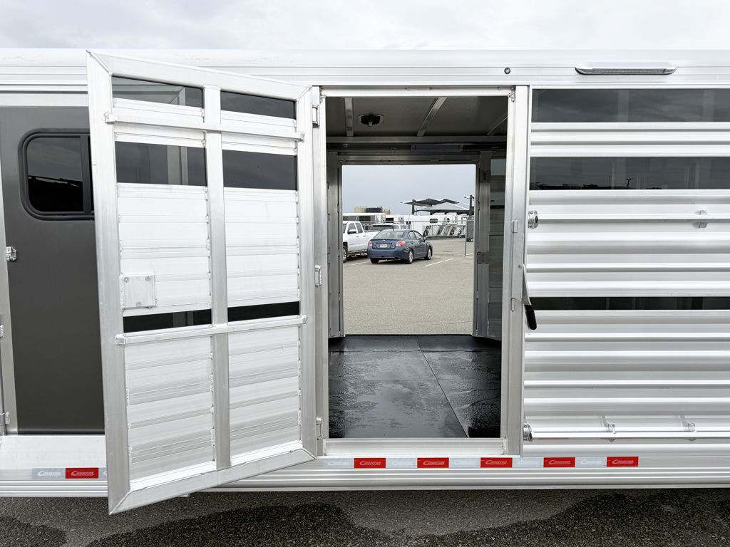 Trailer Photo 15