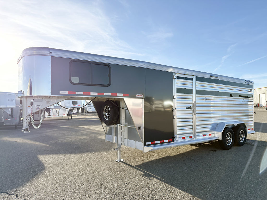 Trailer Photo 15