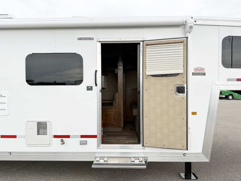 Trailer Photo 3