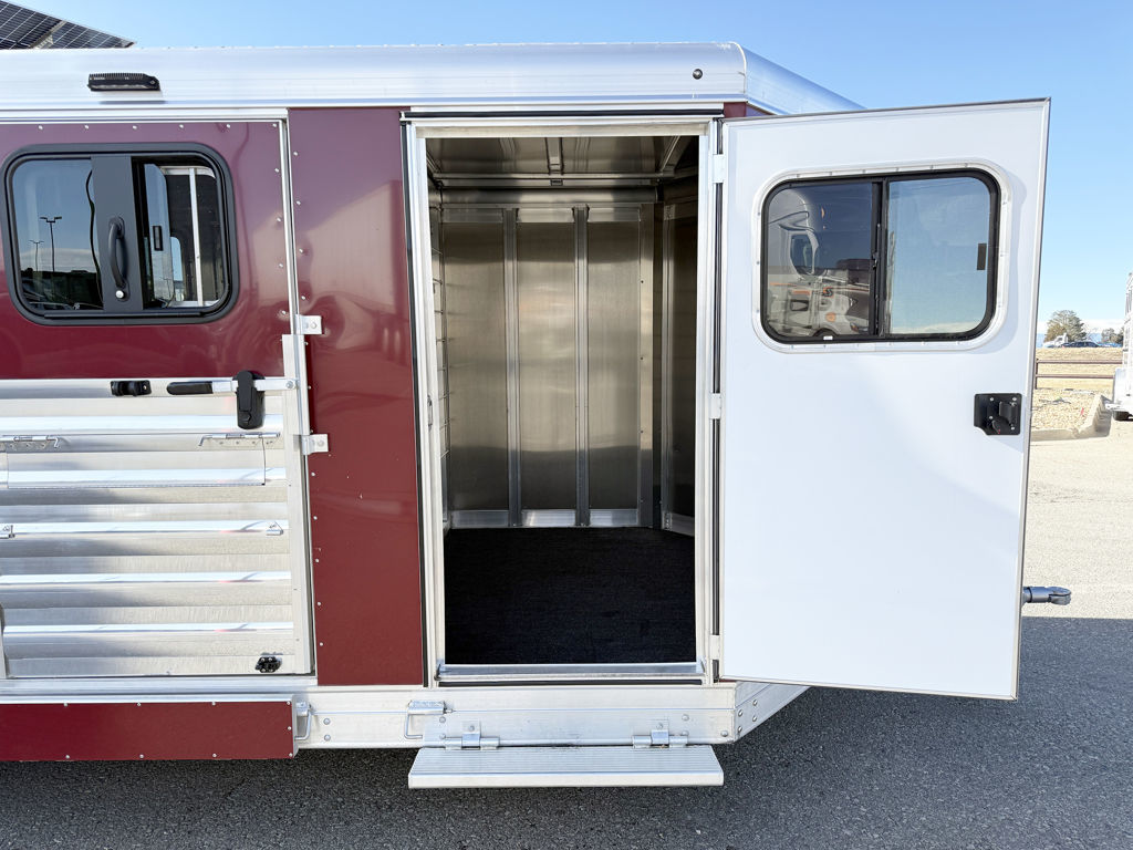 Trailer Photo 3