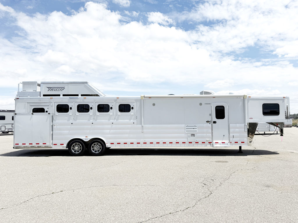 Trailer Photo 2
