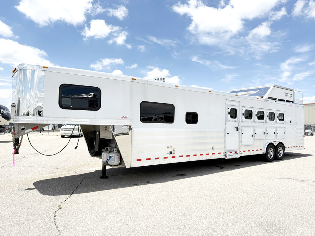 Trailer Photo 23