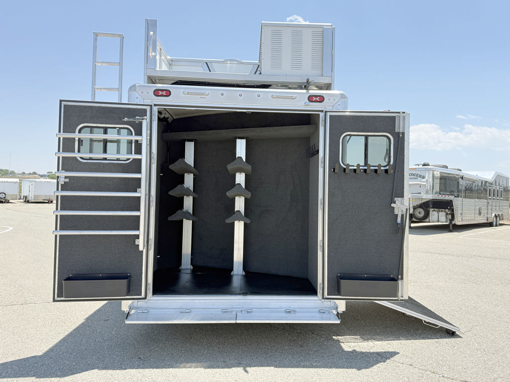 Trailer Photo 19