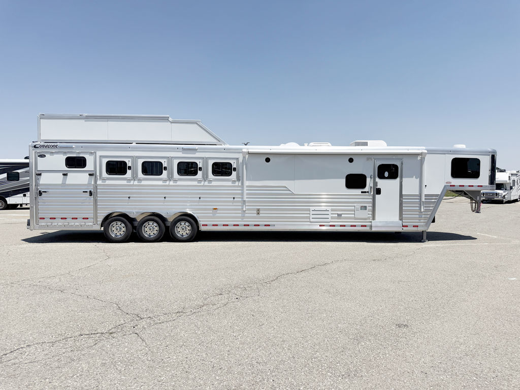 Trailer Photo 2