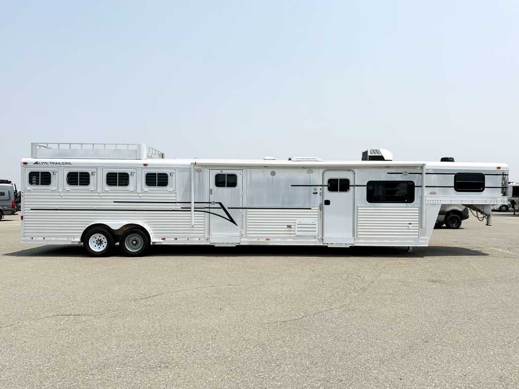 Trailer Photo 2