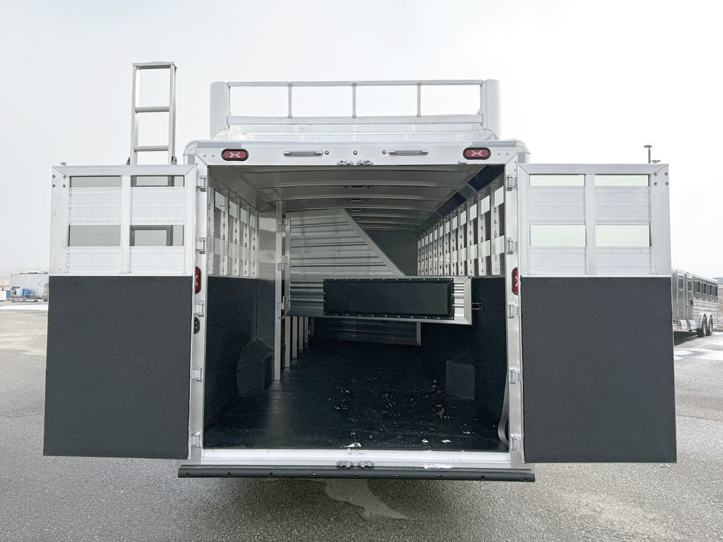 Trailer Photo 9