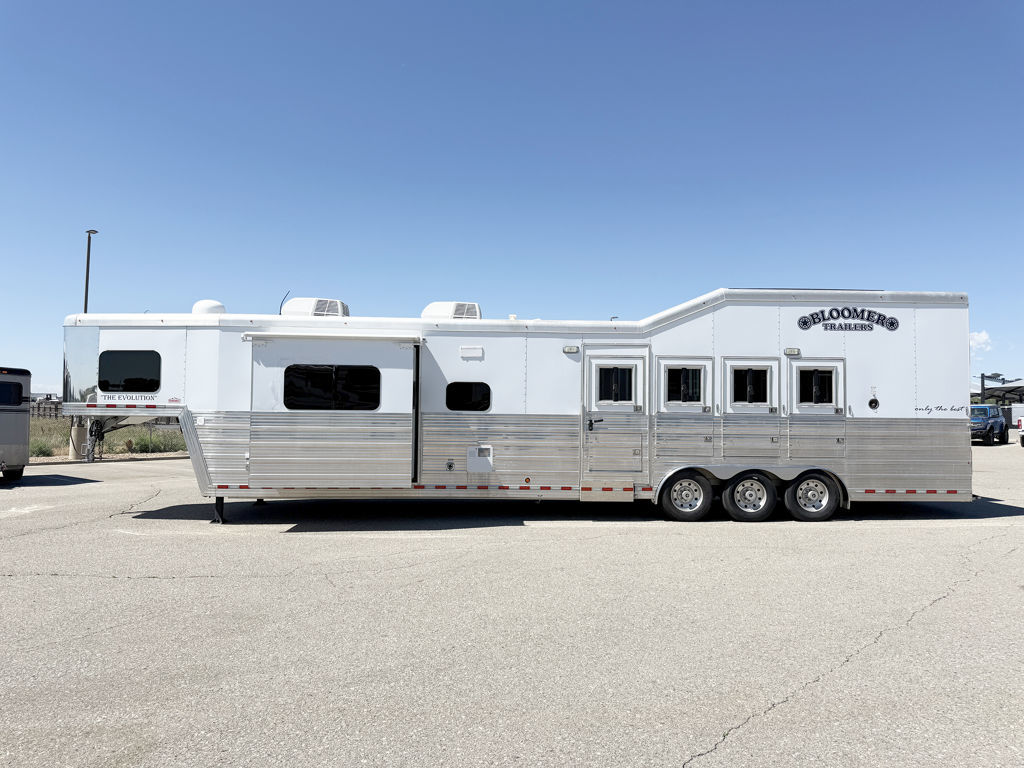 Trailer Photo 2