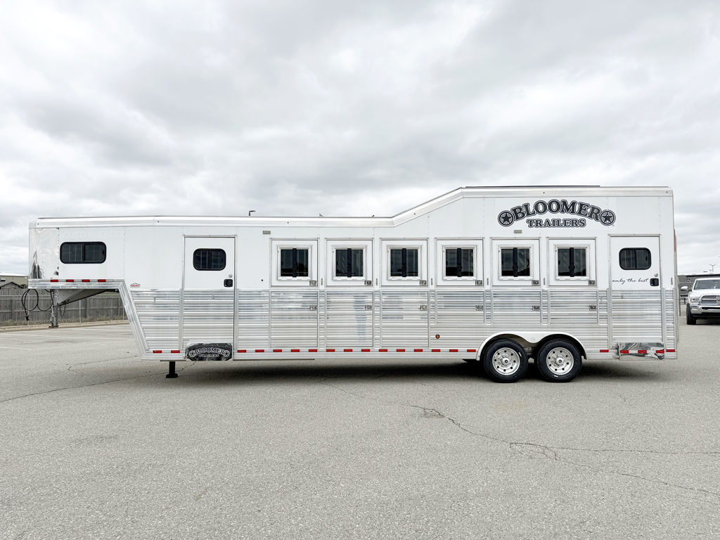 Trailer Photo 10