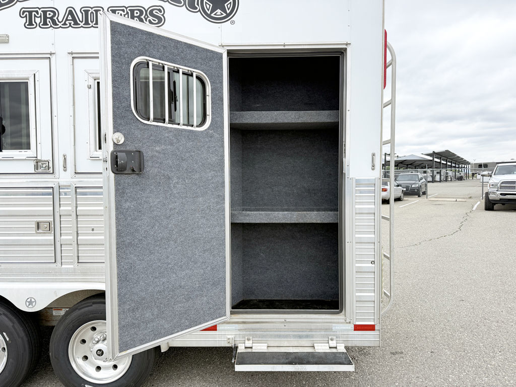 Trailer Photo 11
