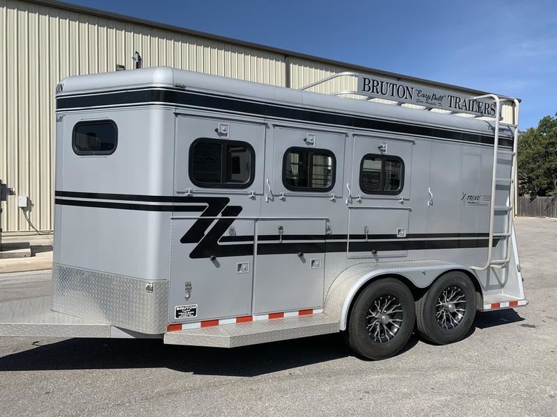 planet horse trailer