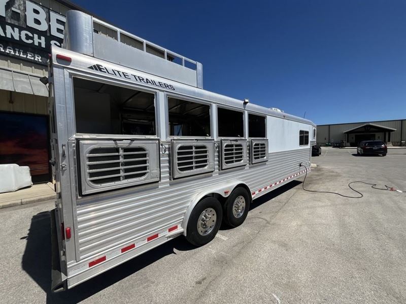 2006 Elite Trailers 4 Horse 10'0" Gooseneck with Living Quarters '06