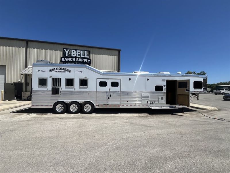 2019  Bloomer Trailers
