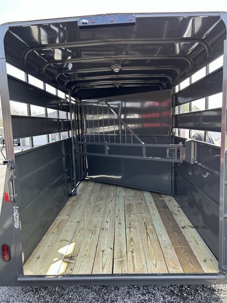 Trailer Photo 7
