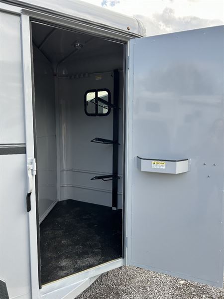 Trailer Photo 14
