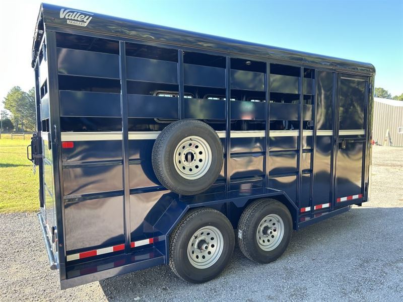 2026 Valley 3800 hybrid 3-horse bumper pull slant