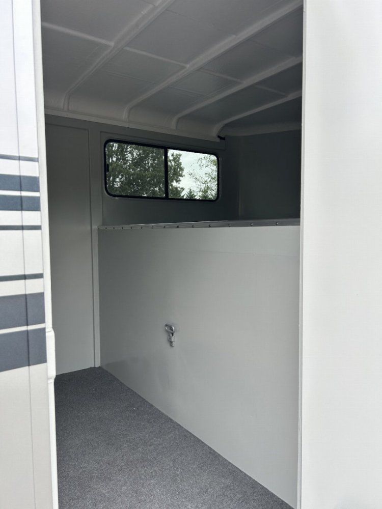 Trailer Photo 18